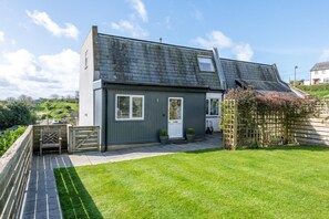 Exterior - 3 Bed in Aberdovey (oc-n29124) (Aberdovey)