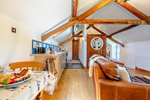 Interior - 1 Bed in Port Mulgrave (oc-c29067) (Port Mulgrave)