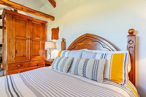 Travel cot, free WiFi, bed sheets - 1 Bed in Port Mulgrave (oc-c29067) (Port Mulgrave)
