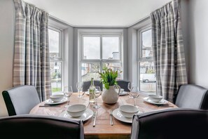 Dining - 3 Bed in Whitby (oc-f28862) (Whitby)