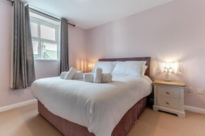 Iron/ironing board, travel cot, free WiFi, bed sheets - 3 Bed in Whitby (oc-f28862) (Whitby)