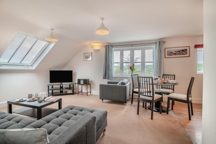 2 Bed In West Bay (Oc-m29216) - Bridport, UK