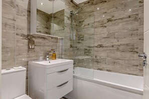Towels - 3 Bed in Kirkby Stephen (oc-c29217) (Hartley)