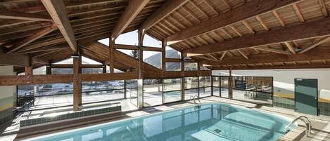 Piscine couverte, piscine chauffée