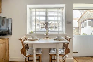 Dining - 1 Bed in Wells-next-the-Sea (oc-f29191) (Wells-next-the-Sea)