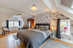 Travel cot, free WiFi, bed sheets - 5 Bed in Bontddu (oc-c29184) (Bontddu)