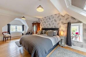 Travel cot, free WiFi, bed sheets - 5 Bed in Bontddu (oc-c29184) (Bontddu)