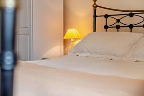 2 bedrooms, iron/ironing board, WiFi (free), bed sheets - 2 Bed in St. Issey (oc-t29235) (Saint Issey)