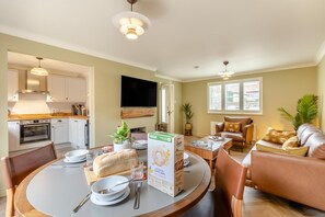 Interior - 2 Bed in Holt (oc-f29274) (Holt)