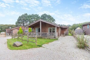 Exterior - 2 Bed in Winnards Perch (oc-s29311) (Winnard's Perch)