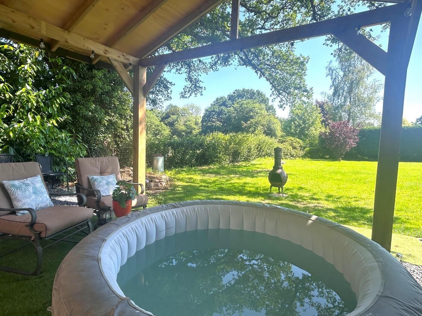 Bain à remous extérieur