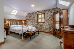 4 Schlafzimmer, Bügeleisen/Bügelbrett, kostenloses WLAN, Bettwäsche