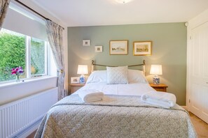 واي فاي مجانًا وملاءات أسرّة