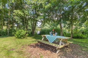 Outdoor dining - 2 Bed in Oxborough (oc-r29291) (Oxborough)