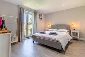 Free WiFi, bed sheets - 2 Bed in Oxborough (oc-r29291) (Oxborough)