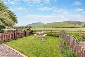 Outdoor dining - 2 Bed in Wooler (oc-r29229) (Kirknewton)