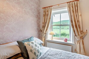 Iron/ironing board, free WiFi, bed sheets - 2 Bed in Wooler (oc-r29229) (Kirknewton)
