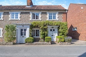Exterior - 2 Bed in Holt (oc-m29326) (Holt)