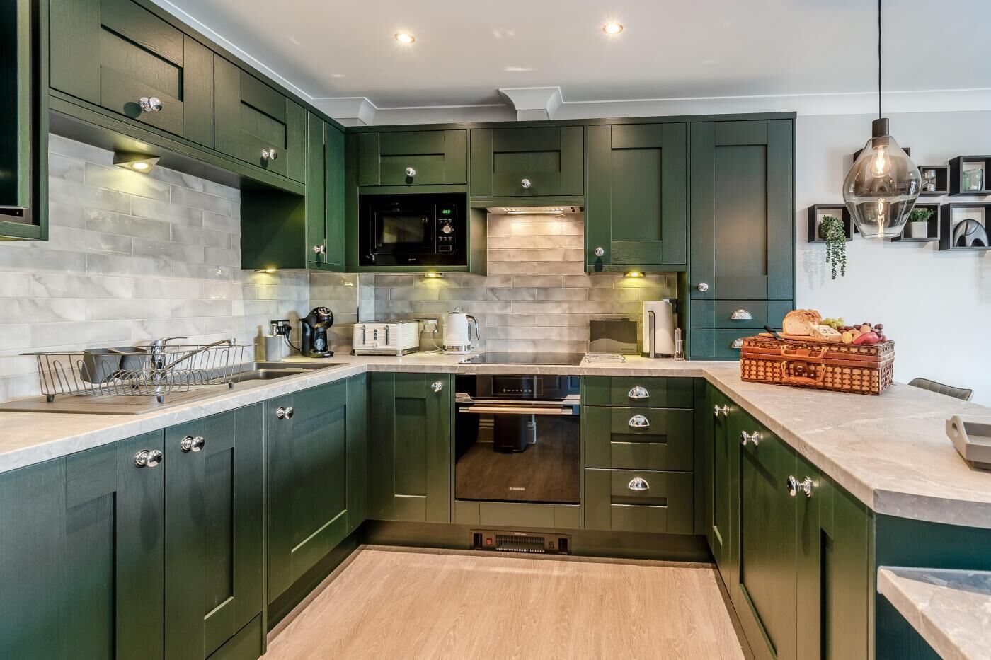 Astianpesukone, keittoastiat/astiat/ruokailuvälineet