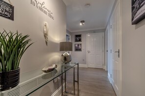 Interior - 2 Bed in Whitby (oc-a29262) (Whitby)
