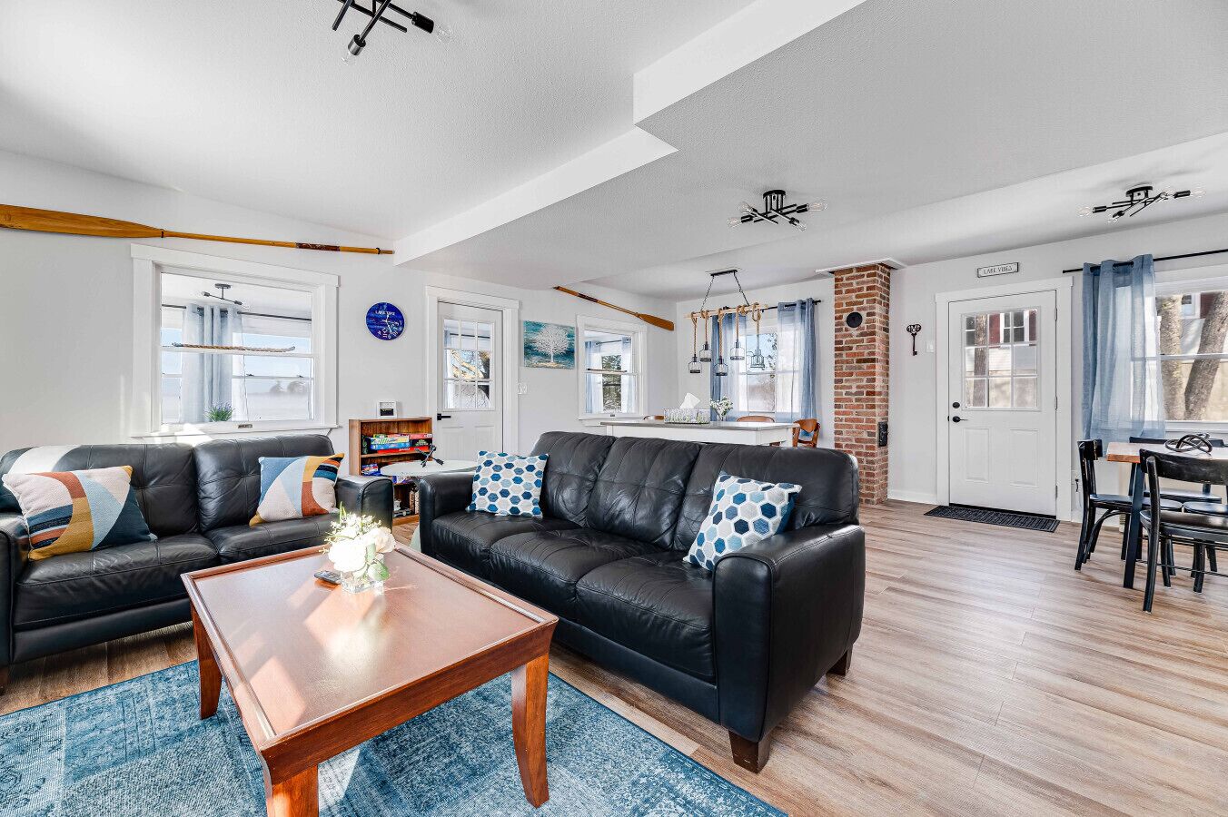 Télévision, cheminée