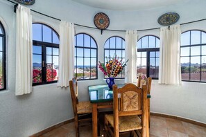 Dining - Private apartment, ocean views, near golf course! (San Carlos)