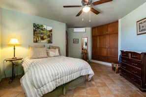 WiFi - Private apartment, ocean views, near golf course! (San Carlos)