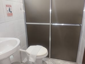 Towels, soap, toilet paper - Pousada Rio Bonito (Paraty)