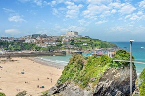 Beach - 4 Bed in Newquay (oc-w29346) (Newquay)