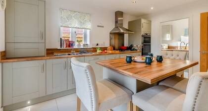 4 Bed in Holt (oc-m24923)