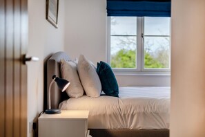 熨斗/熨衣板、旅行婴儿床、免费 WiFi、床单