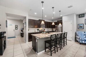 Fridge, microwave, oven, stovetop - Minutes to Disney and Universal Studios! Lazy River, Theatre, 5BR, Private Pool! (Kissimmee)