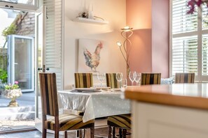 Dining - 3 Bed in Clyro (oc-r29347) (Clyro)