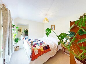 1 habitación, tabla de planchar con plancha, wifi gratis y ropa de cama 