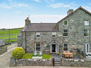 Exterior - 3 Bed in Dyffryn Ardudwy (oc-f29350) (Dyffryn Ardudwy)
