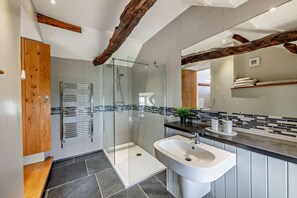 Hair dryer, towels - 1 Bed in Dyffryn Ardudwy (oc-g29349) (Dyffryn Ardudwy)