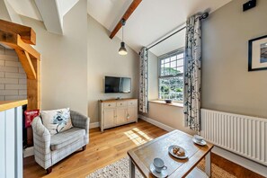 TV - 1 Bed in Dyffryn Ardudwy (oc-g29349) (Dyffryn Ardudwy)