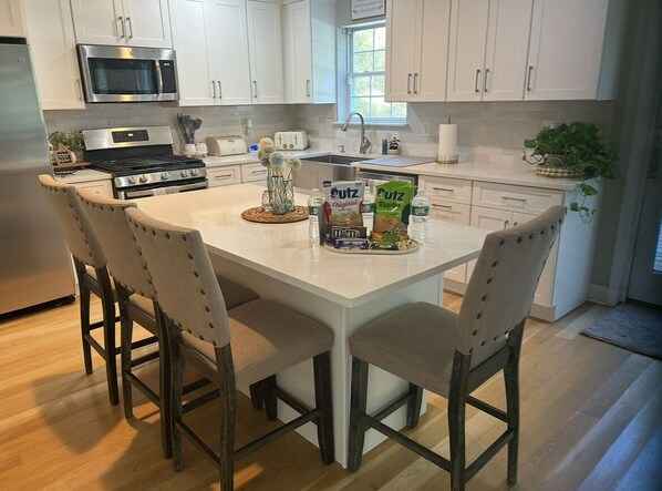 Private kitchen - Port Jefferson Home Near Stony Brook University SBU (Port Jefferson Station)