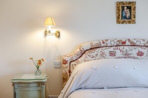 Iron/ironing board, travel cot, free WiFi, bed sheets - 2 Bed in Hellingly (oc-b29393) (Warbleton)