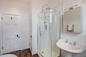 Towels - 1 Bed in Whitby (oc-b29243) (Whitby)