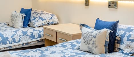 Free WiFi, bed sheets