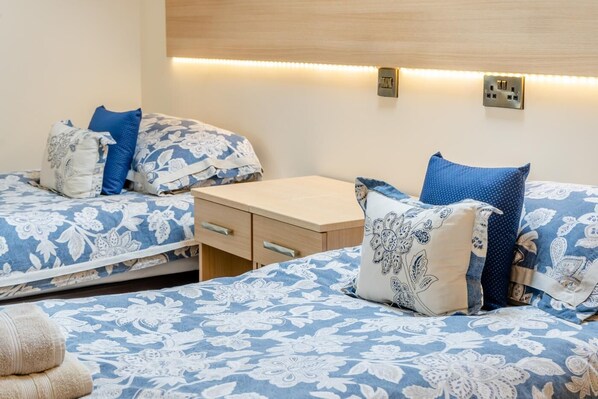 Free WiFi, bed sheets