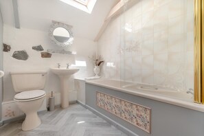 Towels - 2 Bed in Trewoon (oc-t29504) (Saint Mewan)