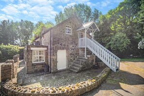 Exterior - 2 Bed in Trewoon (oc-t29504) (Saint Mewan)