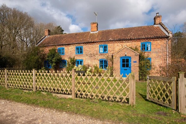 Exterior - 5 Bed in Hindolveston (oc-d29357) (Hindolveston)