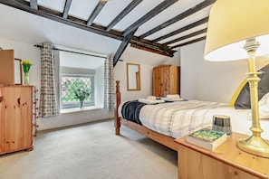 Iron/ironing board, travel cot, free WiFi, bed sheets - 2 Bed in Advent (oc-p6188) (Advent)