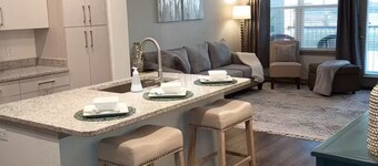 Prime location, Luxury Views in Madison Airport