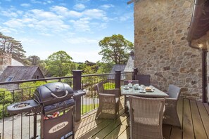 Outdoor dining - 3 Bed in North Bovey (oc-c29423) (North Bovey)