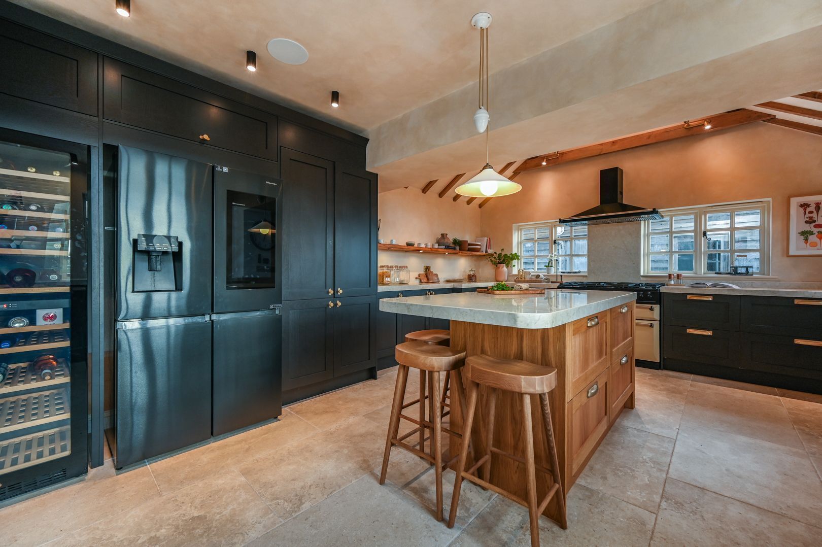 Refrigerador, microondas, horno y lavavajillas 