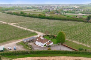 Exterior - Merryweather -  a holiday let that sleeps 10 guests  in 4 bedrooms (Canterbury)
